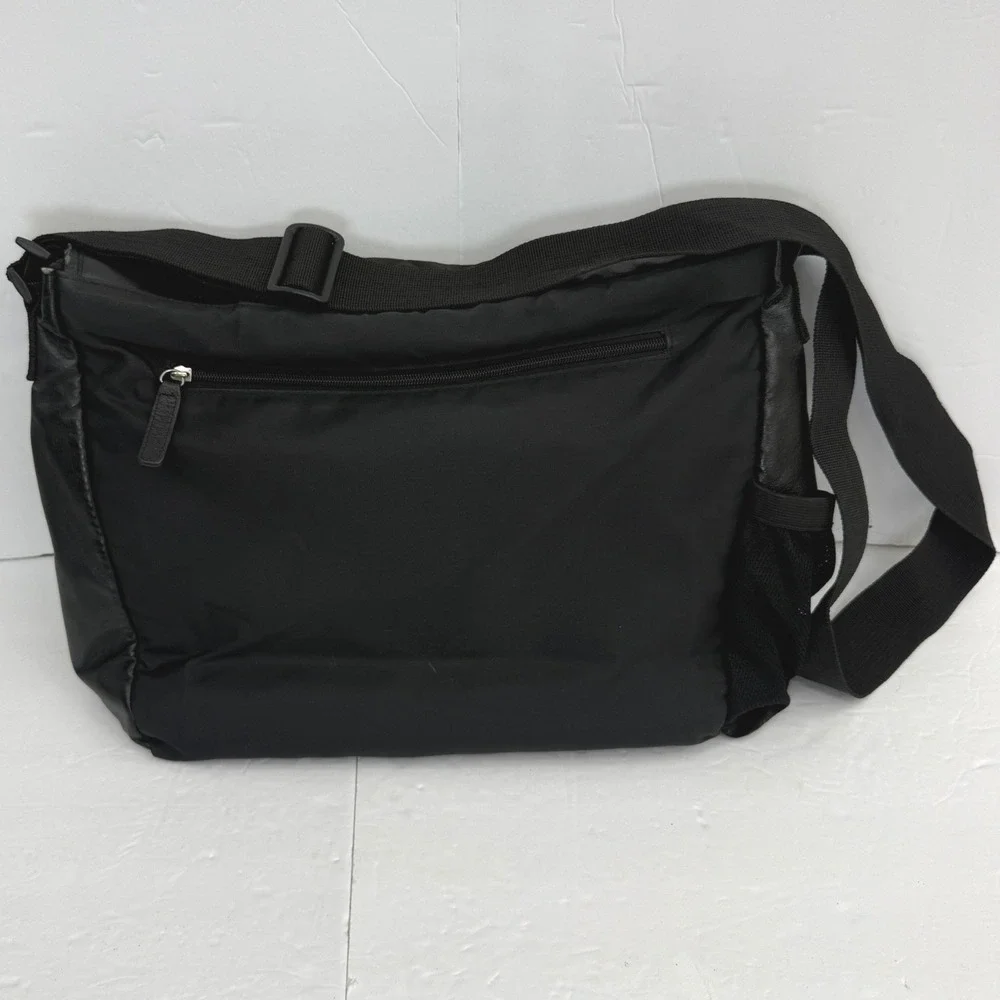 Wilsons Leather Messenger Bag Black Leather Nylon Buckle Crossbody